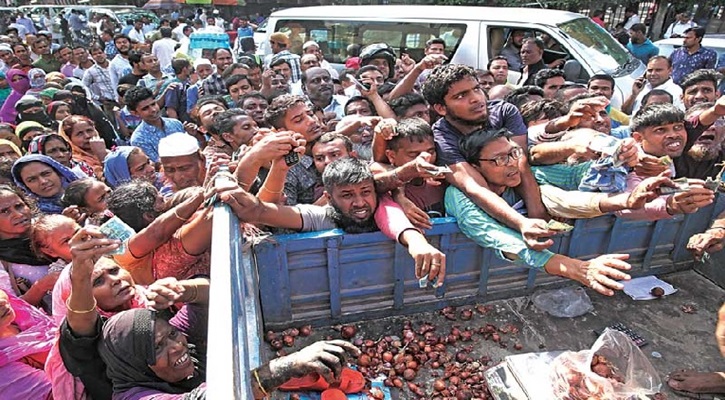 মধ্যবিত্তের সঞ্চয়ে টান